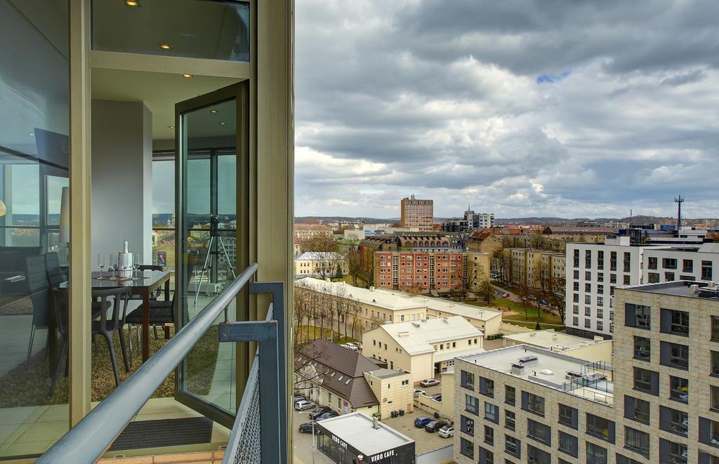 Helios 19 Luxury Vilnius Apartment Extérieur photo