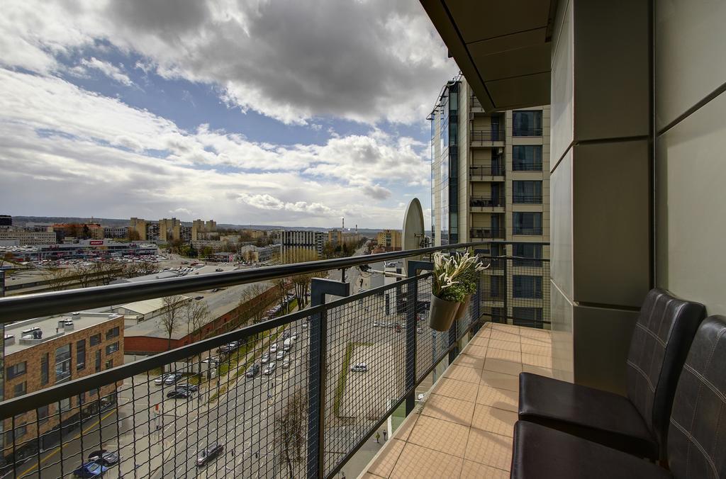 Helios 19 Luxury Vilnius Apartment Extérieur photo