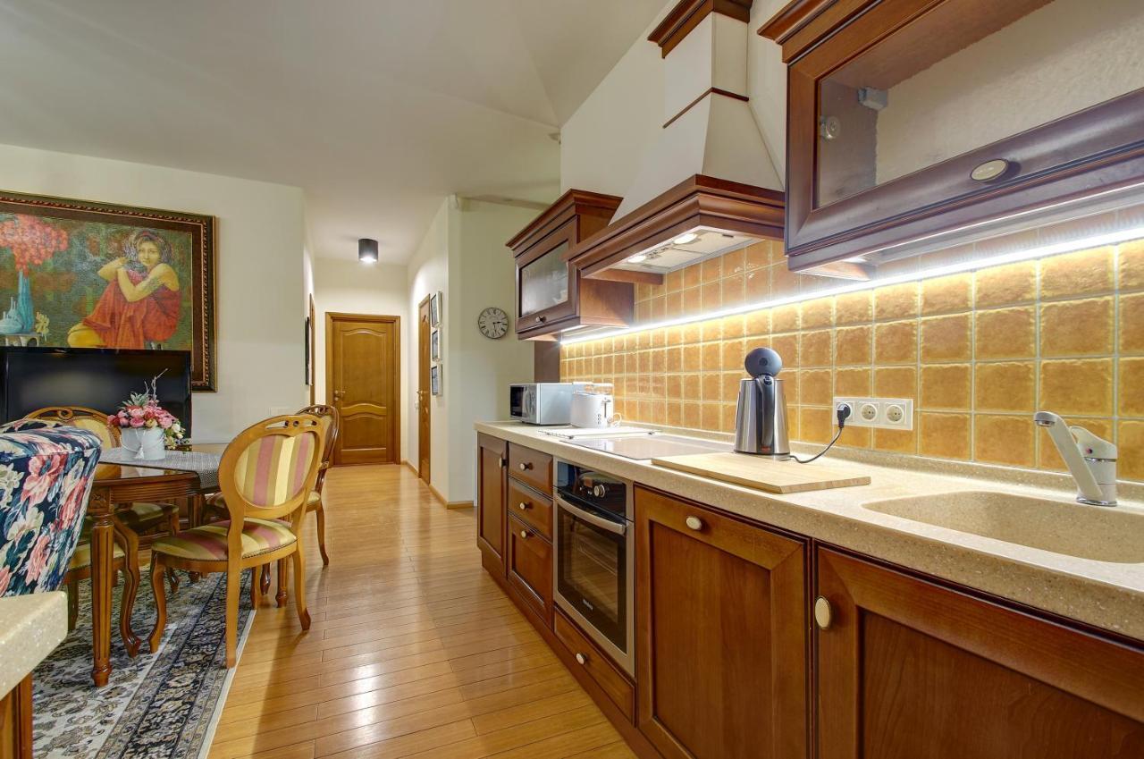 Helios 19 Luxury Vilnius Apartment Extérieur photo