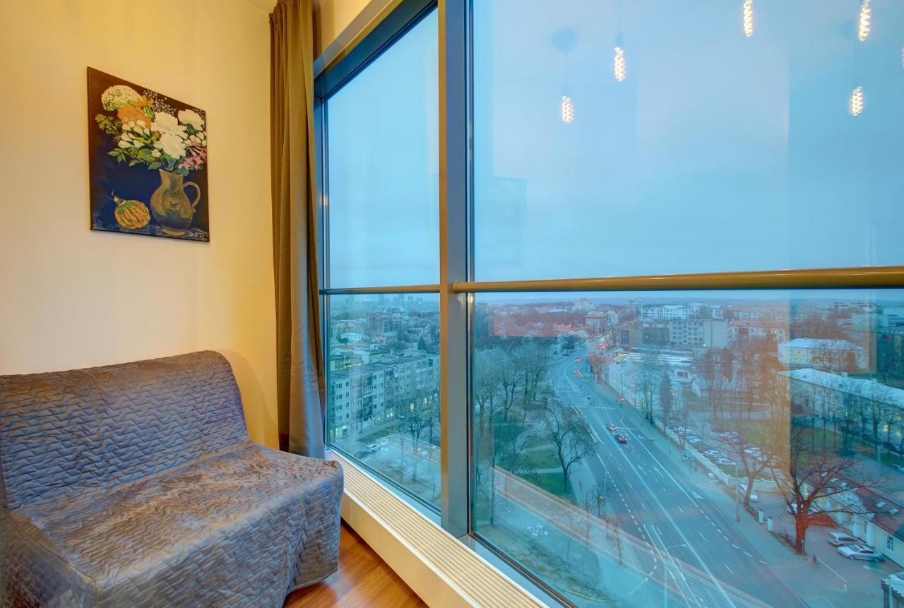 Helios 19 Luxury Vilnius Apartment Extérieur photo